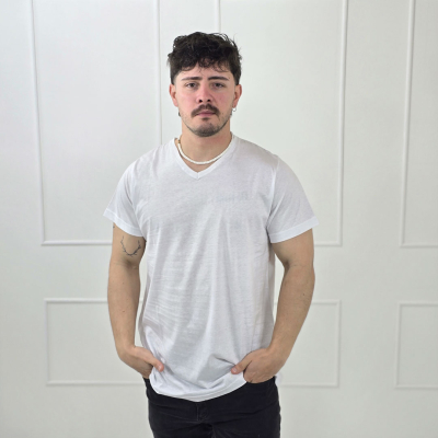 Remera Escote V Muscle